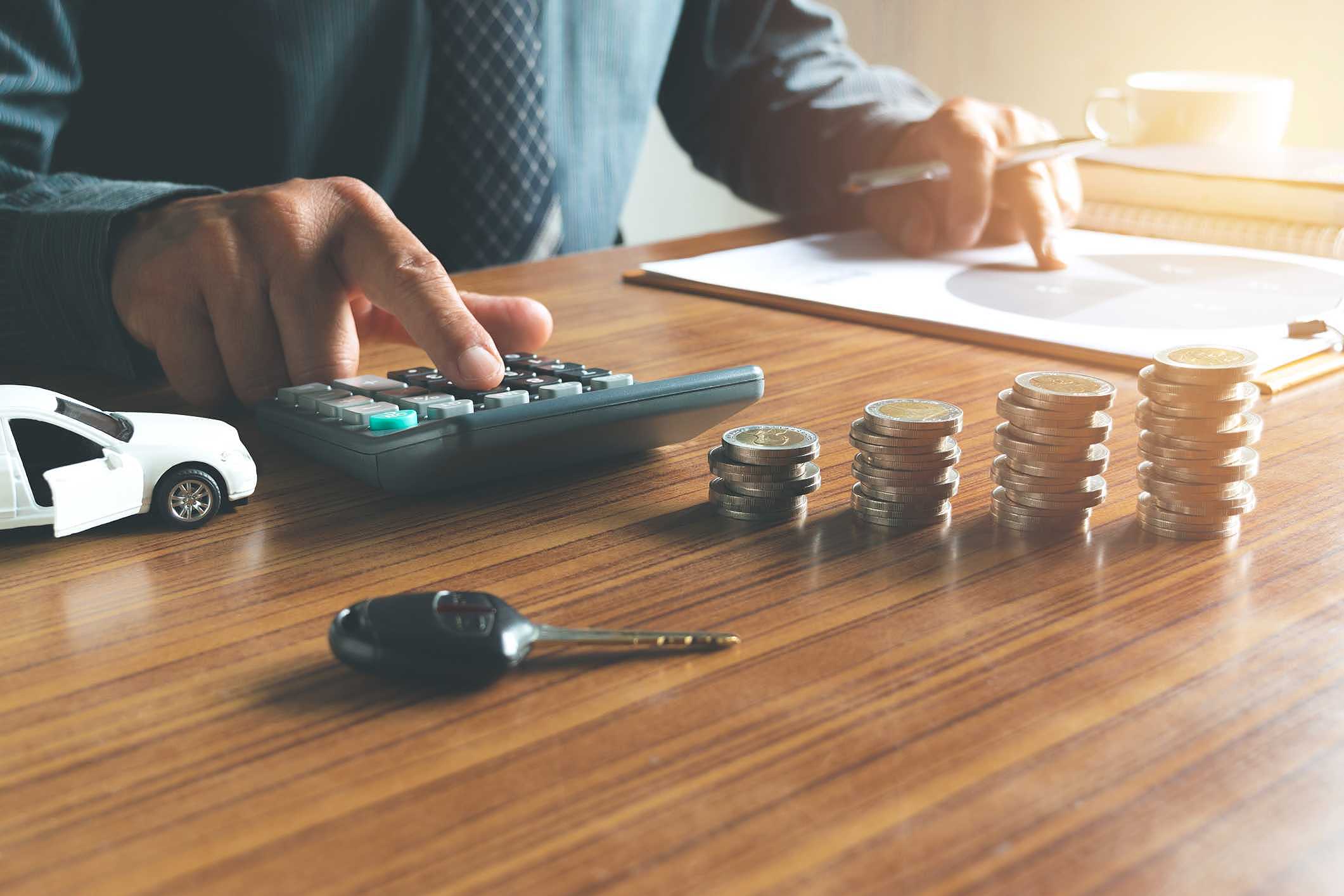 é vantagem financiar um veículo