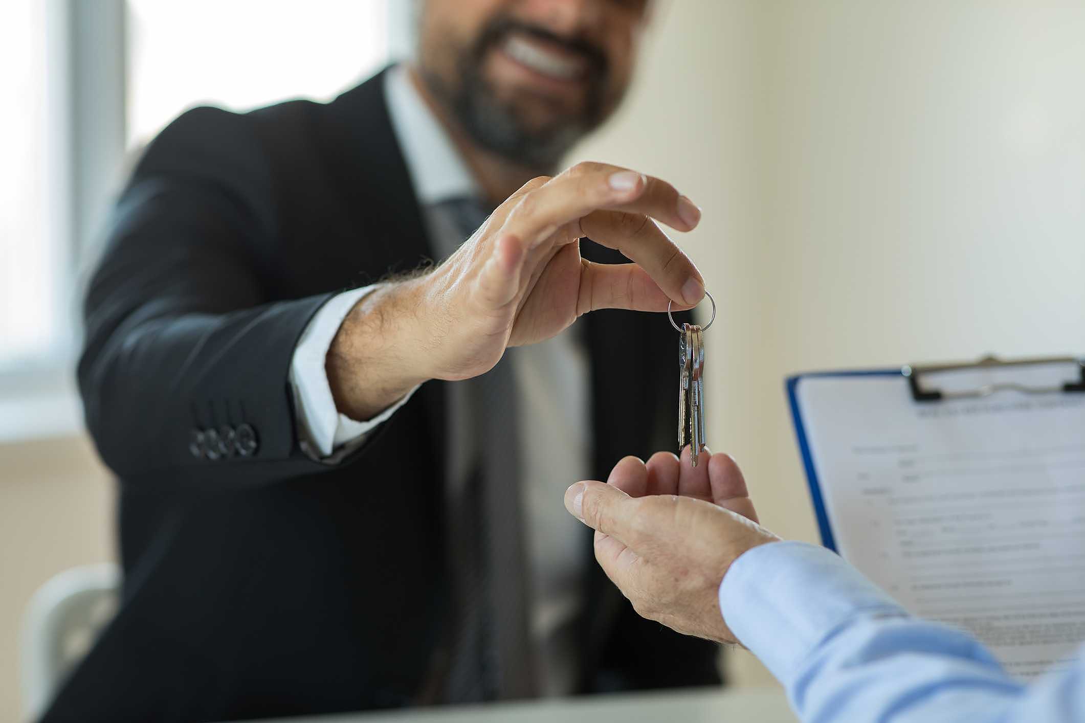 como investir em leilão de imóveis